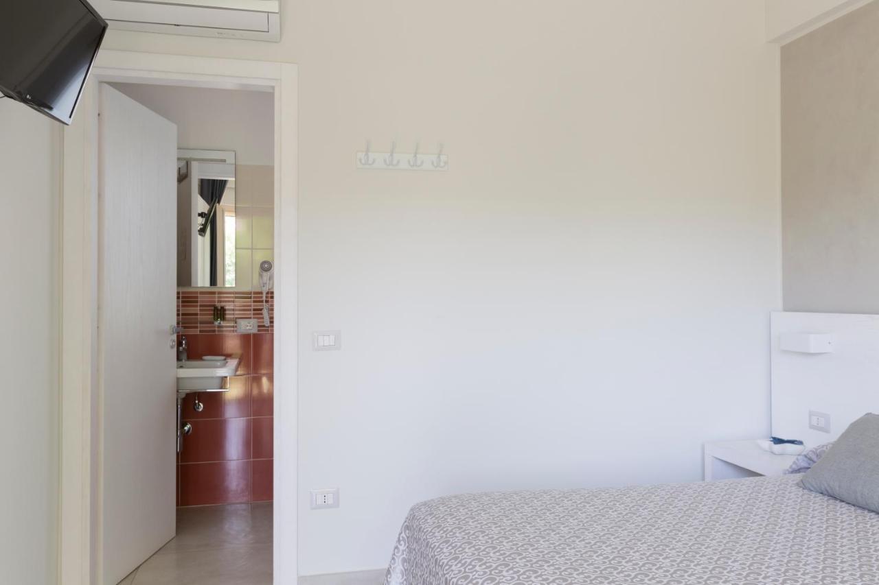 Borgo Degli Dei - Affittacamere Poseidone 파르겔리아 외부 사진