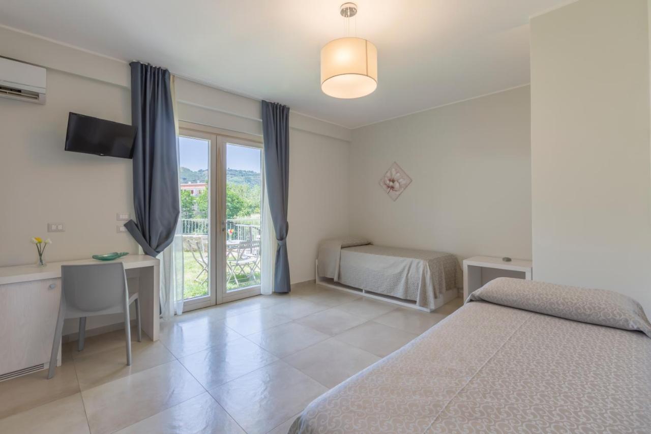 Borgo Degli Dei - Affittacamere Poseidone 파르겔리아 외부 사진
